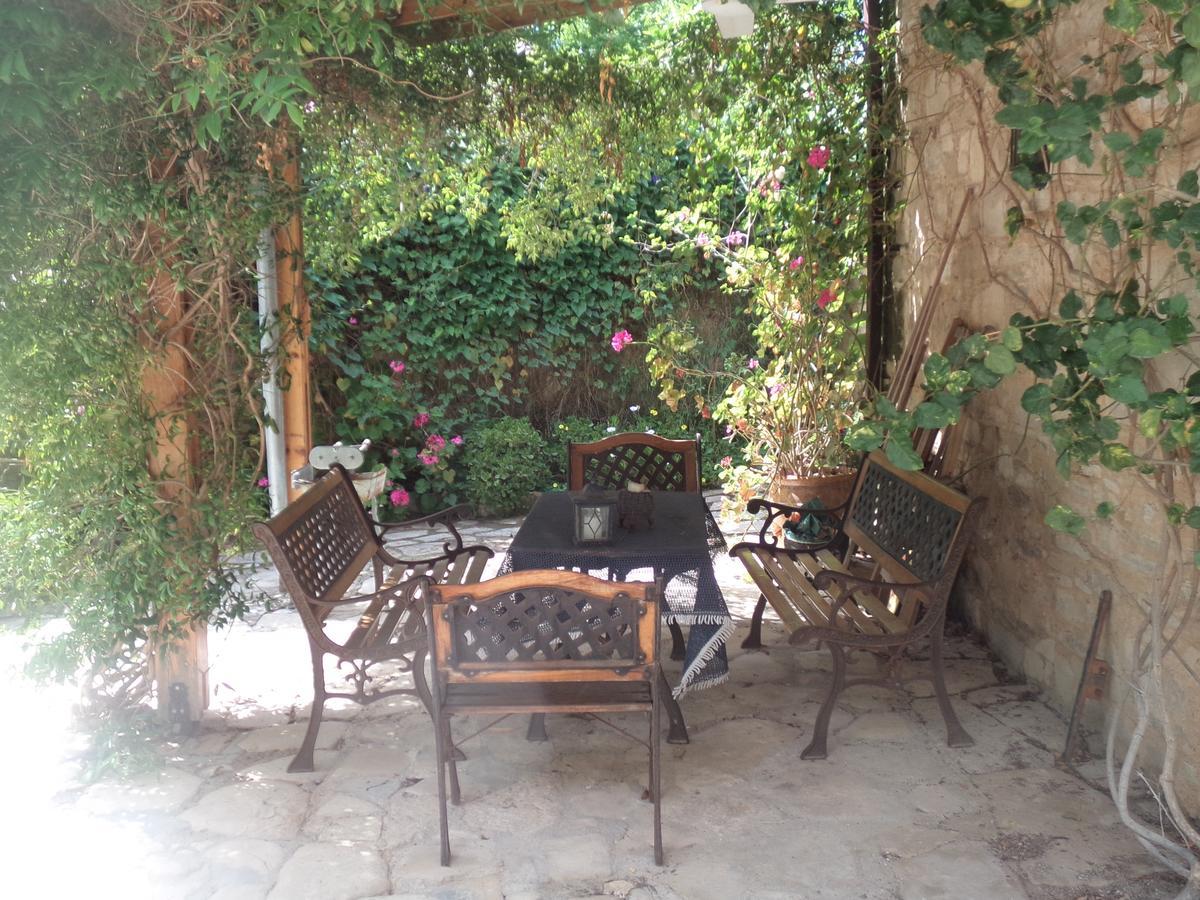 Lantana Stone House Villa Lemona Bagian luar foto