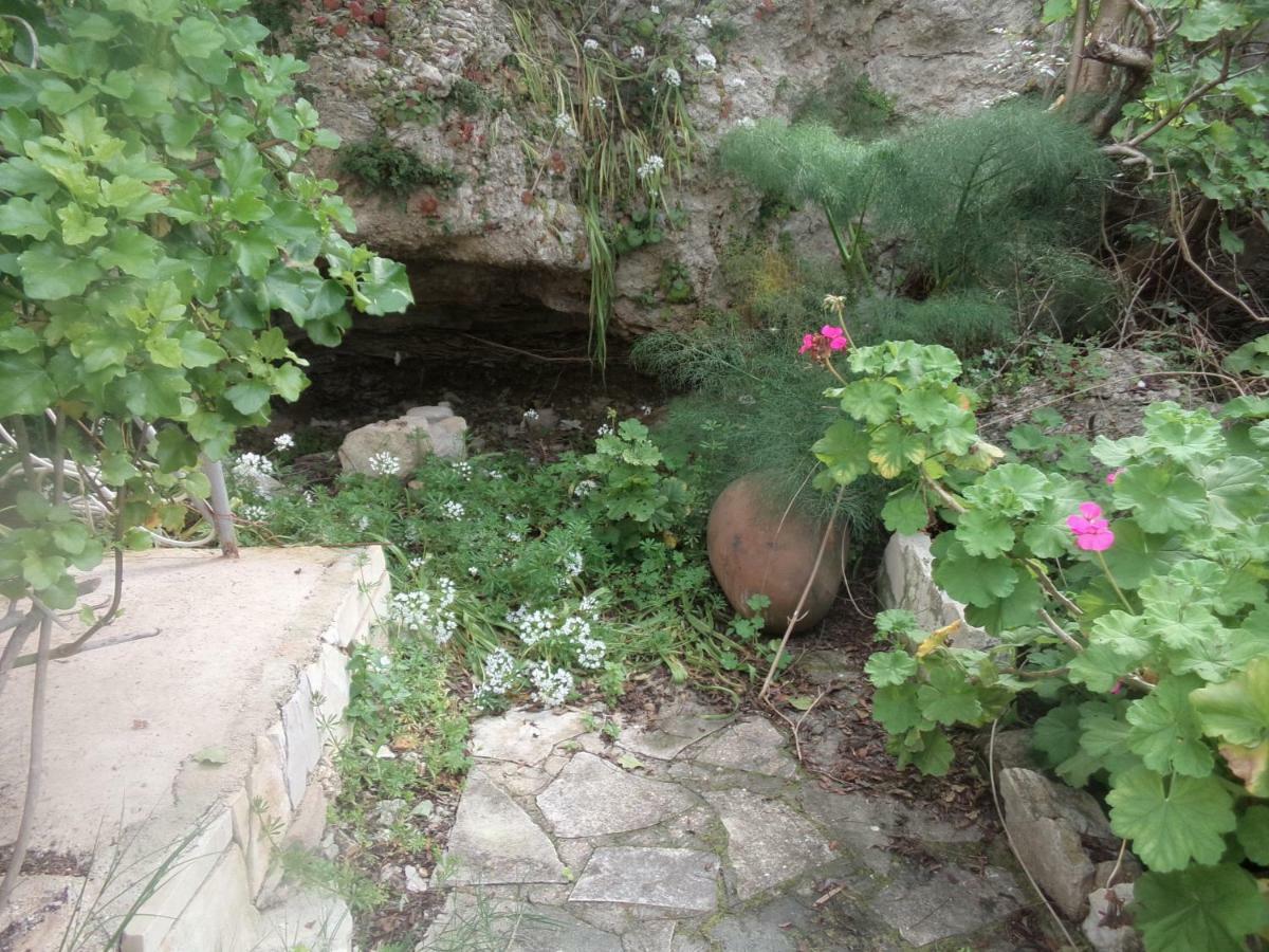 Lantana Stone House Villa Lemona Bagian luar foto