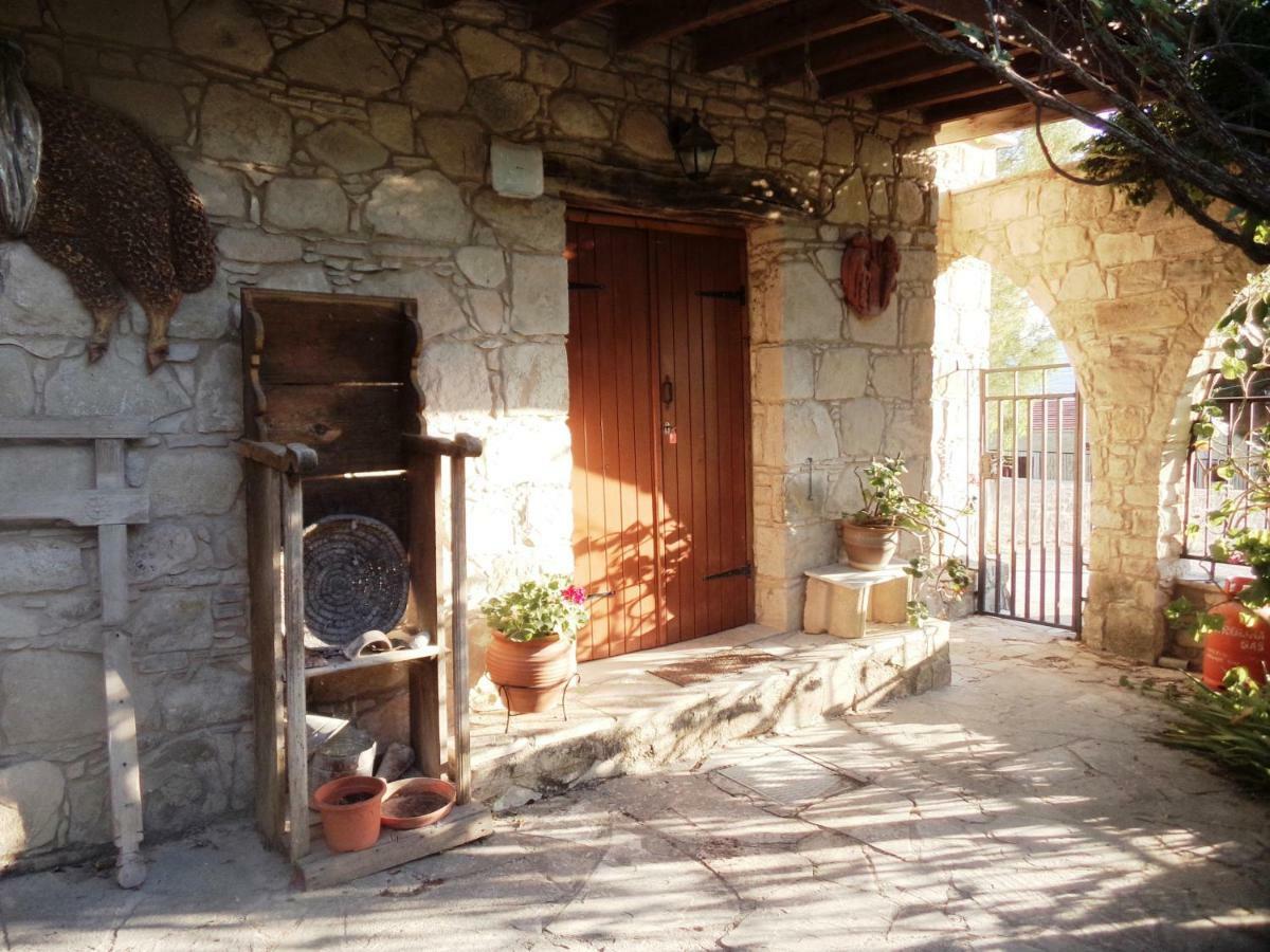 Lantana Stone House Villa Lemona Bagian luar foto
