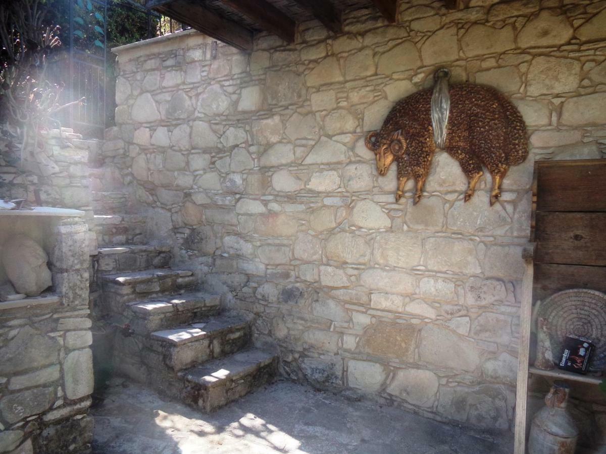 Lantana Stone House Villa Lemona Bagian luar foto